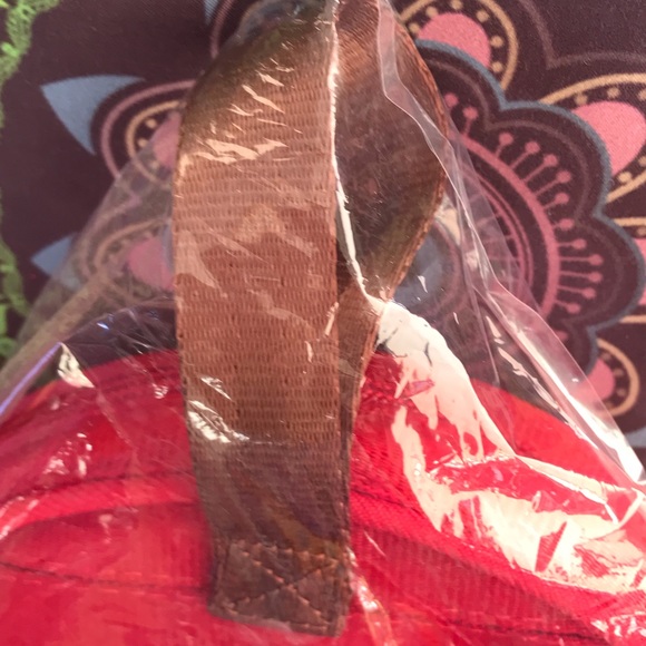 Harveys Disney Snow White Evil Queen Poison Apple - Picture 7 of 8